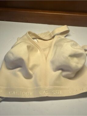 Cacique 50D Beige Wireless Bra Full Coverage No Wire Comfort Support Plus Size